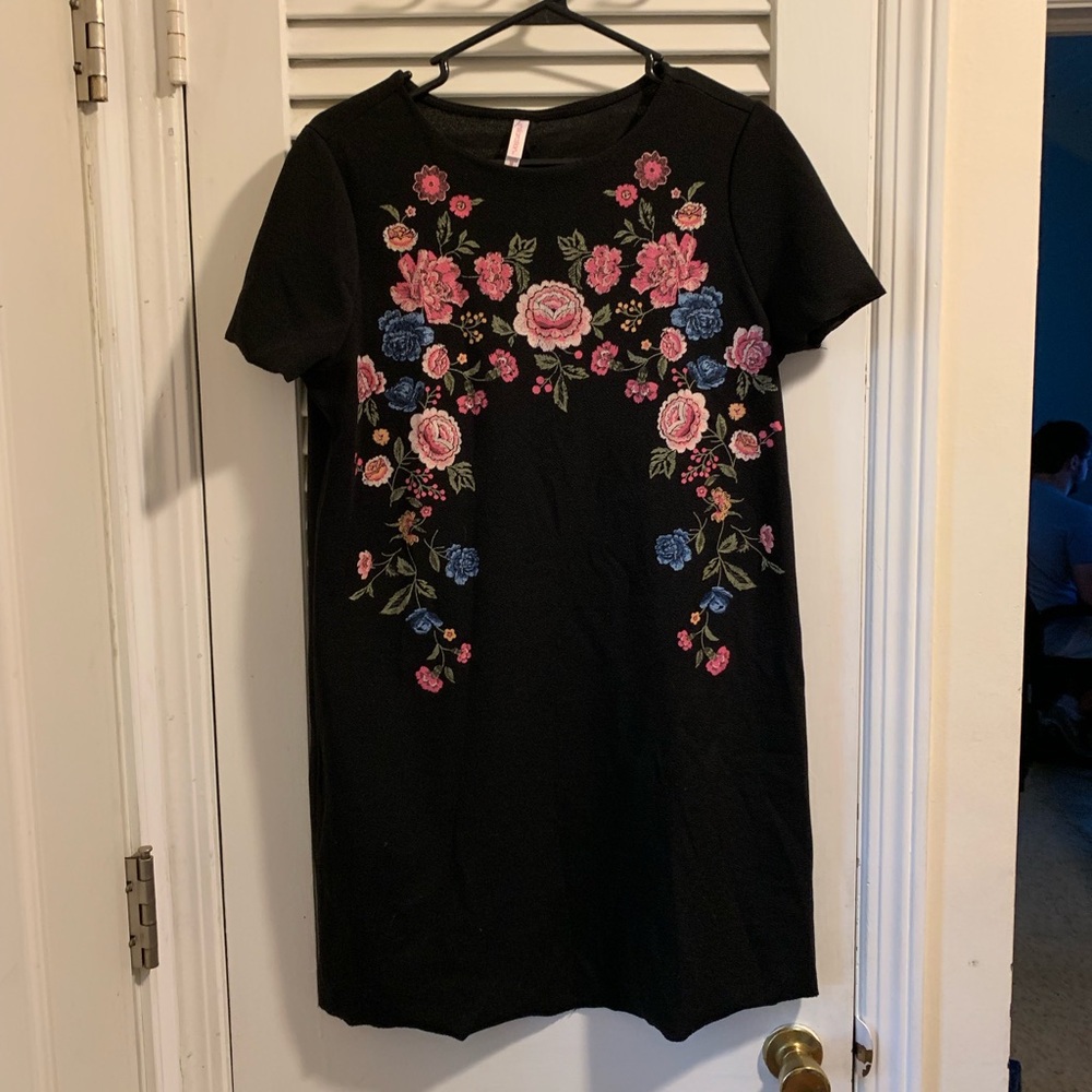 Black floral shift dress